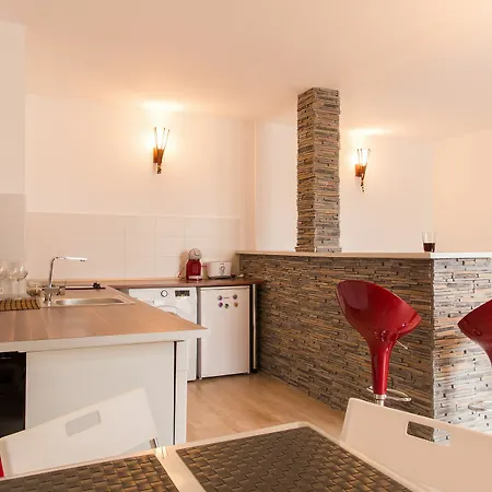 Spacious Ultracentral Old Apartment